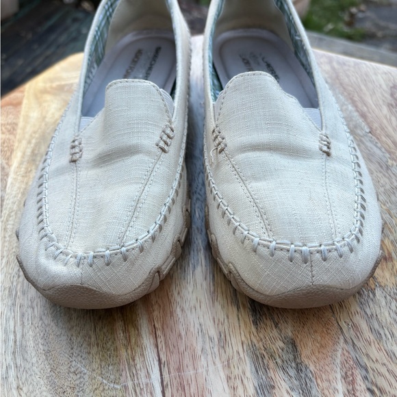 Skechers Size 9 Beige/Cream Slip-On Loafers - Picture 4 of 9